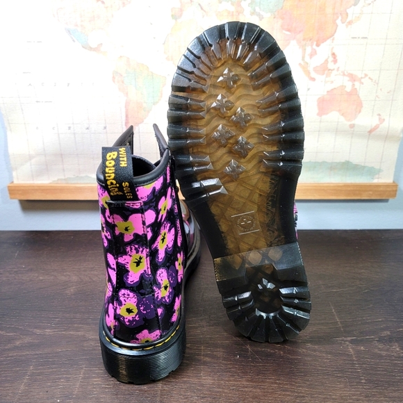 BRAND NEW Dr. Martens Pansey Fayre Combat Boot Women's Size 7.0 - Picture 7 of 8